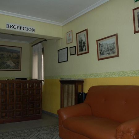 Hostal Residencia Castilla เกว็งกา ภายนอก รูปภาพ