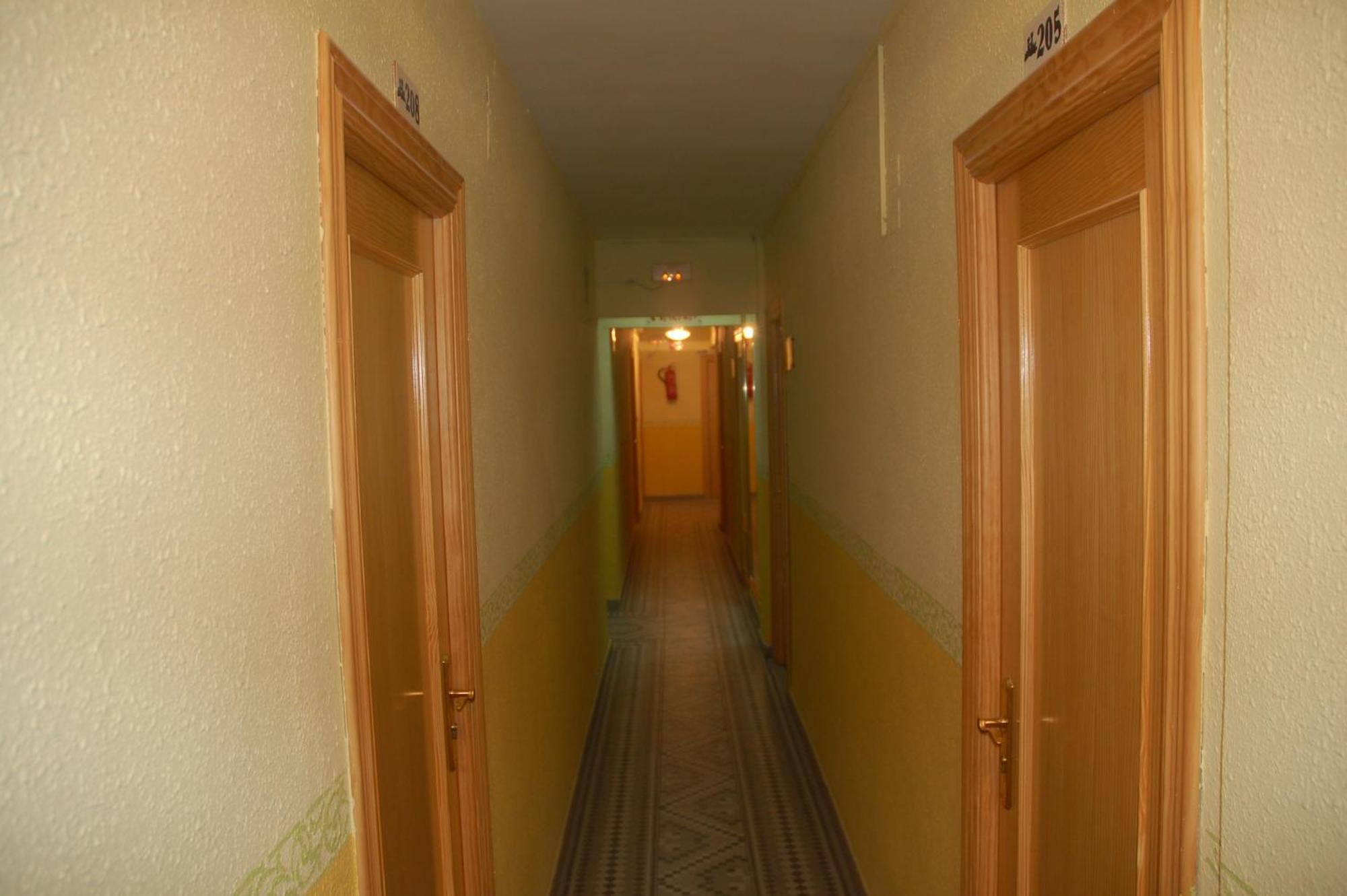 Hostal Residencia Castilla เกว็งกา ภายนอก รูปภาพ