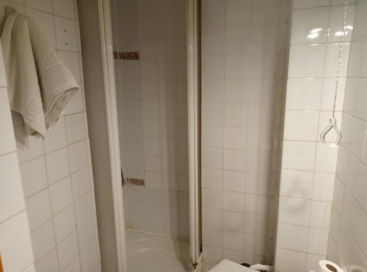 Hostal Residencia Castilla เกว็งกา ภายนอก รูปภาพ